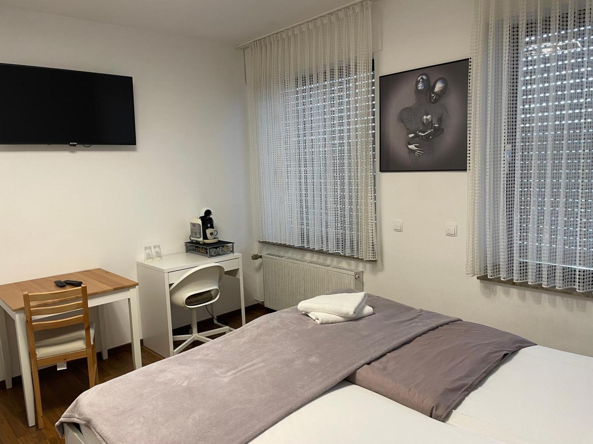 Hotel Kronenhof & Gaststaette Zum Fehling Julich Bagian luar foto