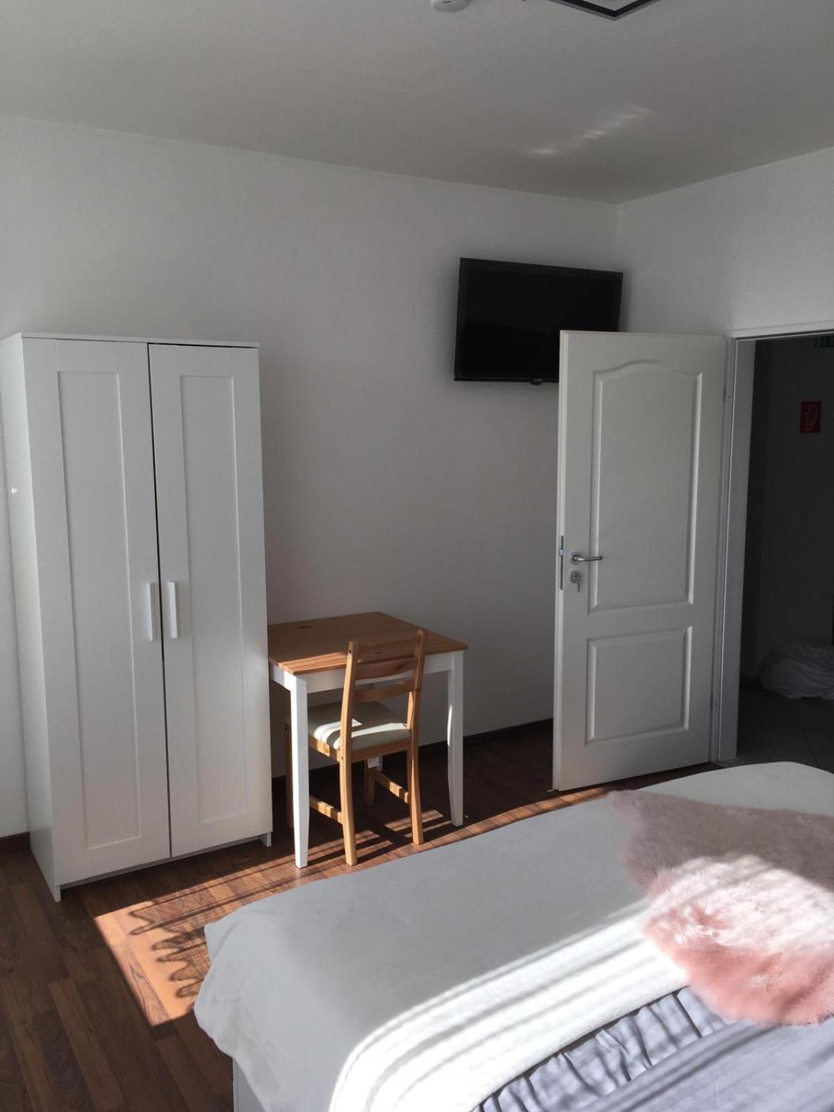Hotel Kronenhof & Gaststaette Zum Fehling Julich Bagian luar foto